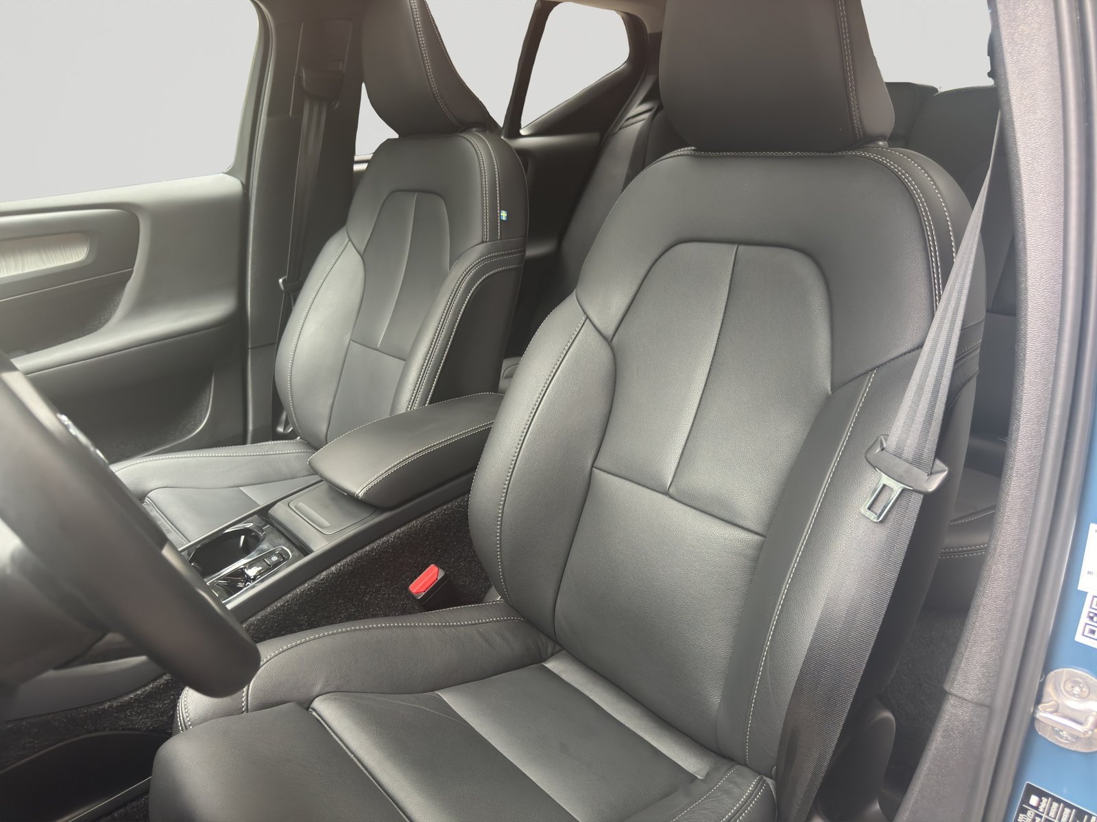 VOLVO XC40 B3 Benzin Mild Hybrid Plus Dark DCT, Hybride Léger Essence/Électricité, Occasion / Utilisé, Automatique - 6