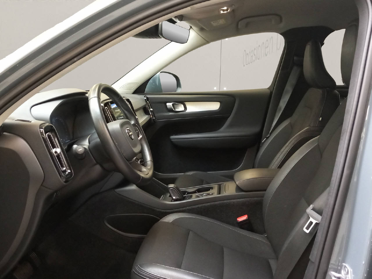 VOLVO XC40 1.5 T3 Momentum, Essence, Occasion / Utilisé, Automatique - 4