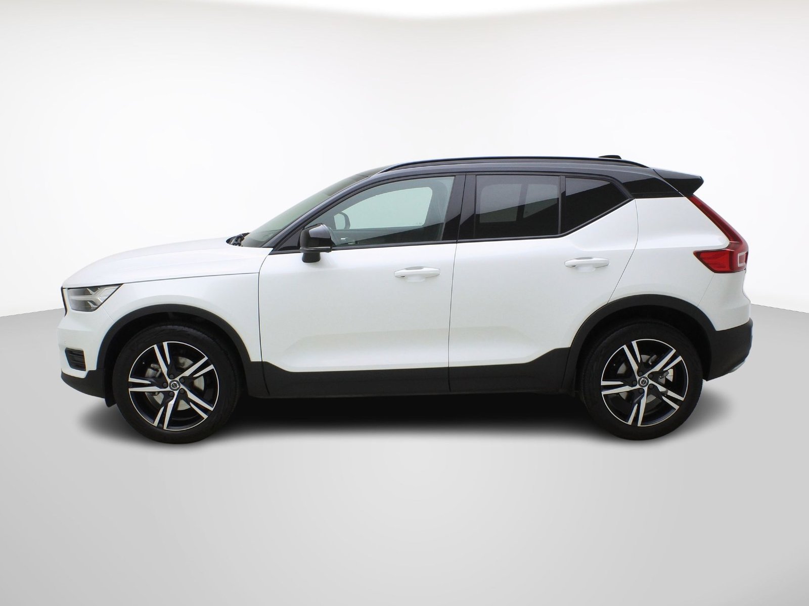VOLVO XC40 2.0 T4 R-Design AWD, Benzina, Occasioni / Usate, Automatico - 3