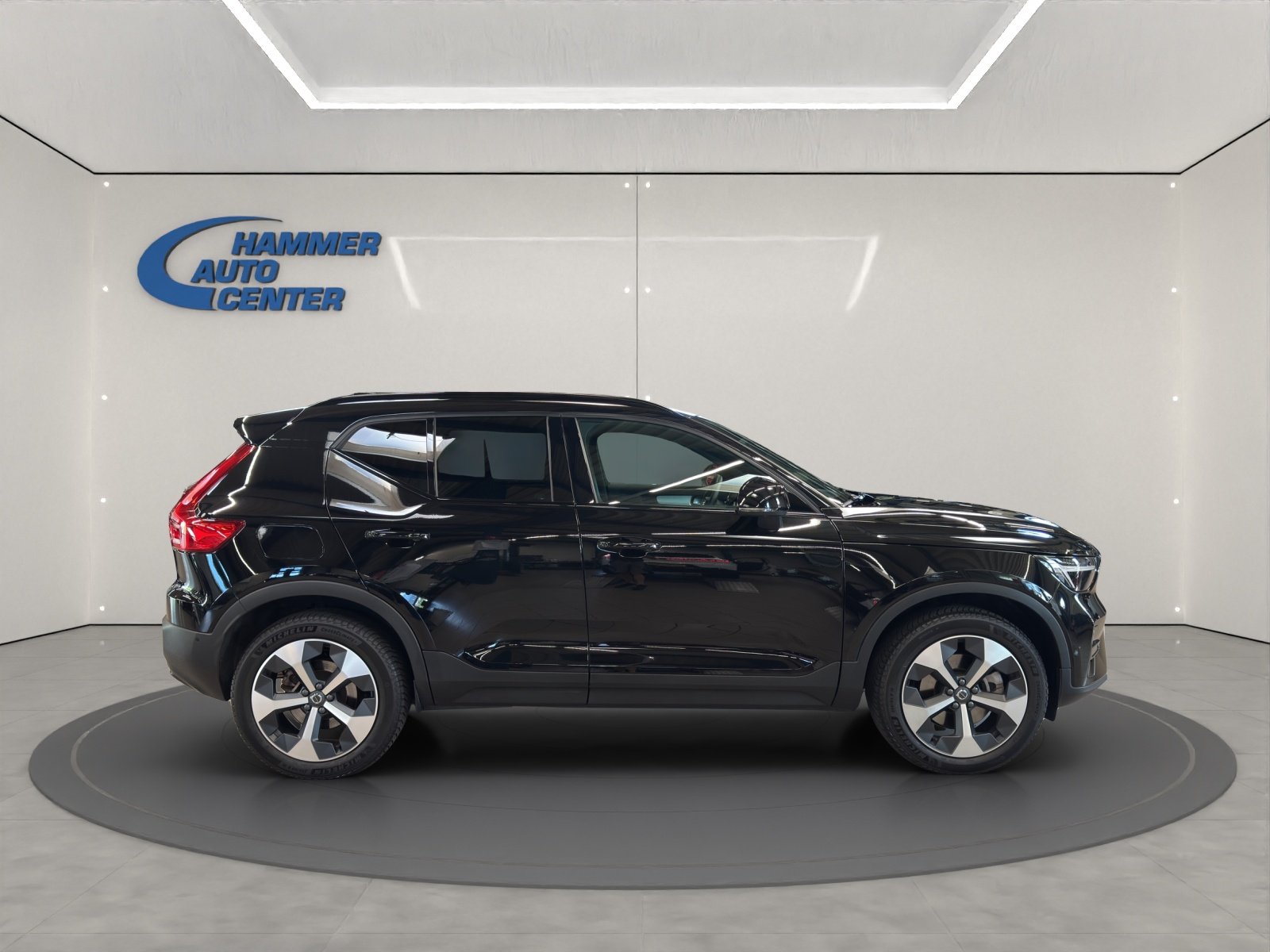 VOLVO XC40 2.0 B3 MH Plus Dark, Mild-Hybrid Petrol/Electric, Second hand / Used, Automatic - 6
