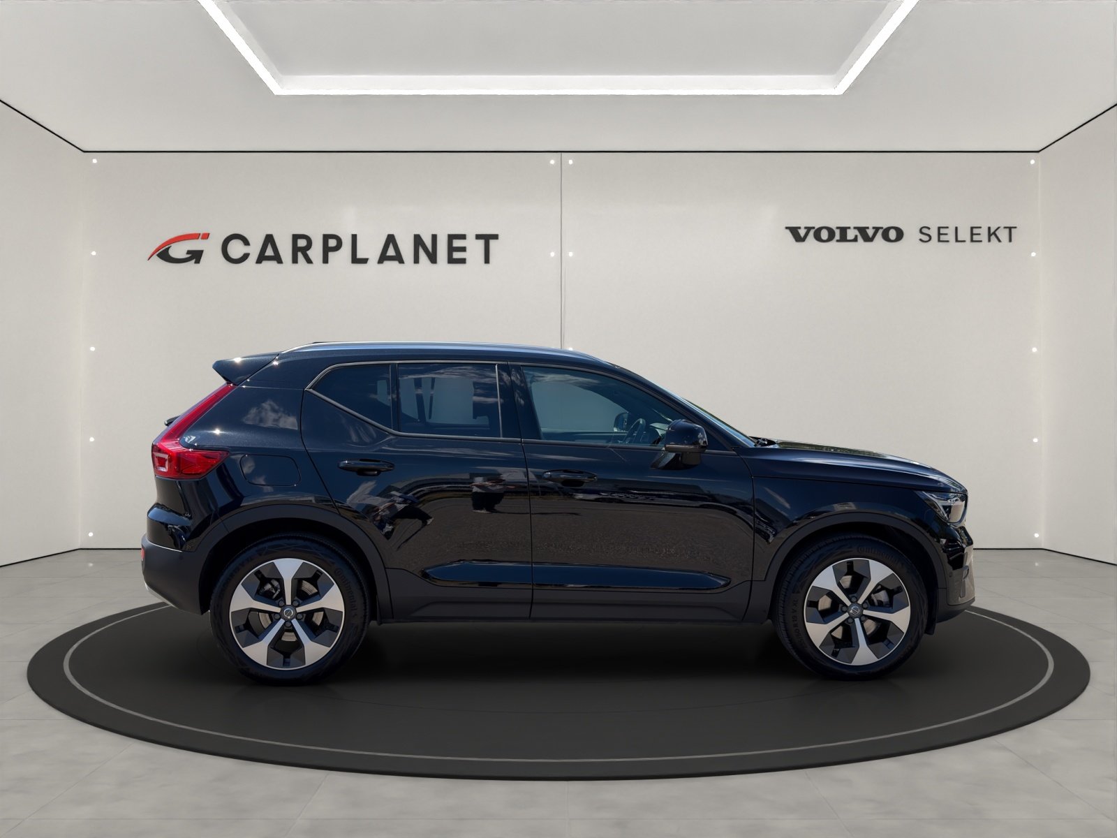VOLVO XC40 2.0 B3 MH Core, Mild-Hybrid Petrol/Electric, Second hand / Used, Automatic - 3