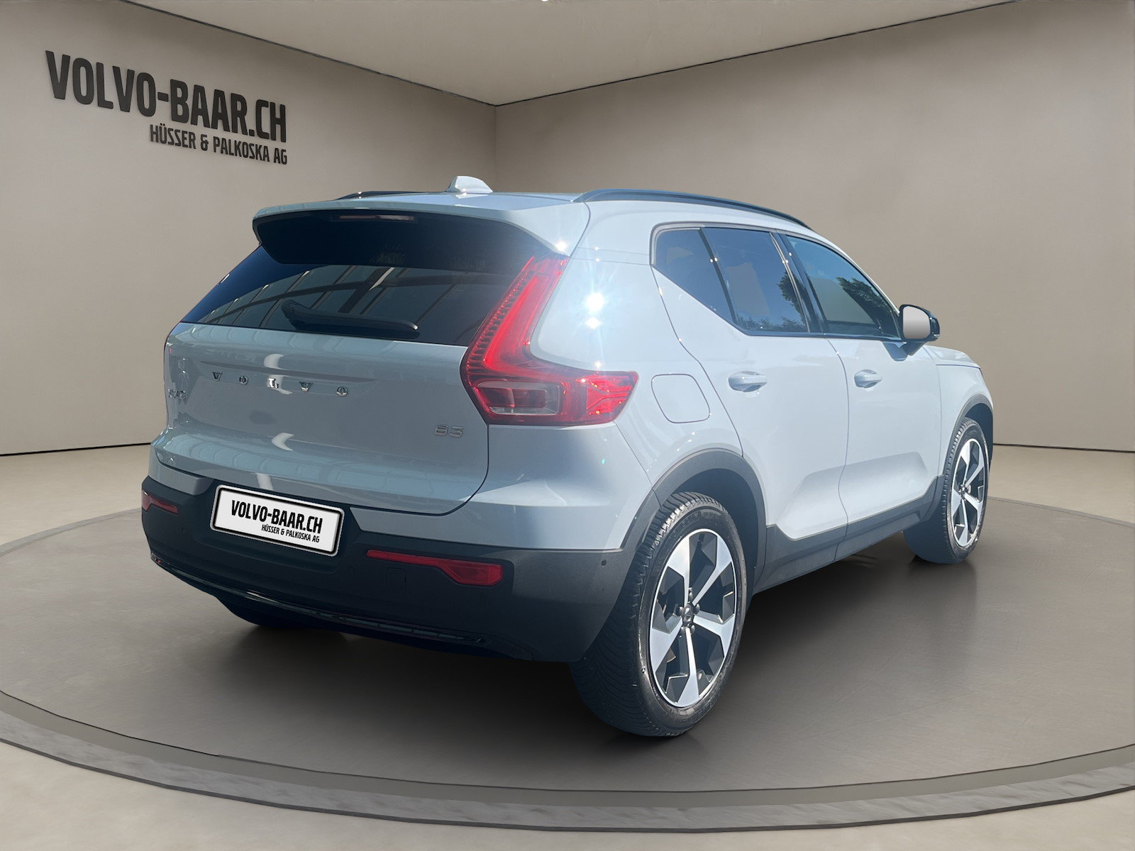 VOLVO XC40 2.0 B3 MH Plus Dark, Mild-Hybrid Petrol/Electric, Second hand / Used, Automatic - 5