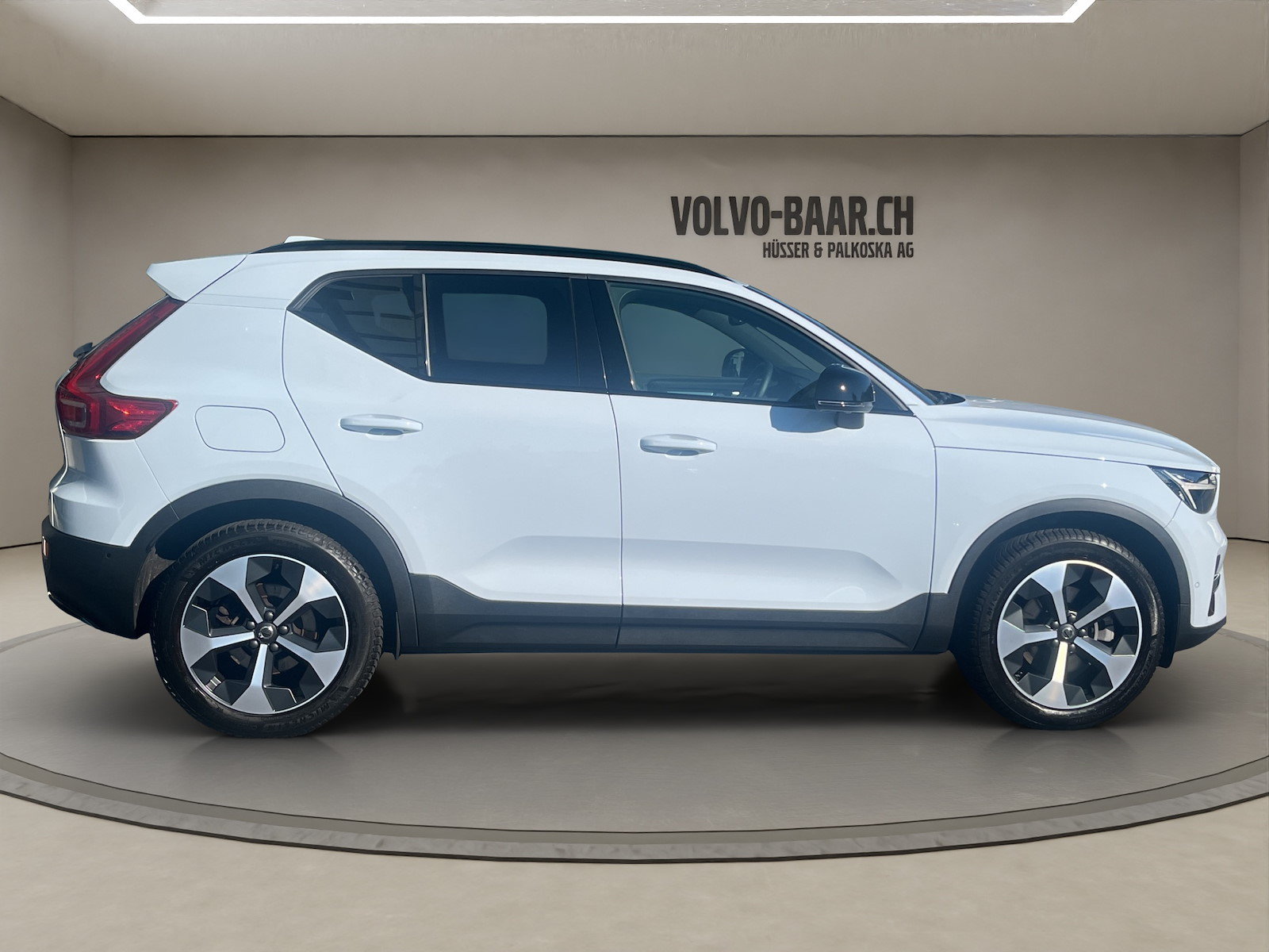 VOLVO XC40 2.0 B3 MH Plus Dark, Mild-Hybrid Petrol/Electric, Second hand / Used, Automatic - 6