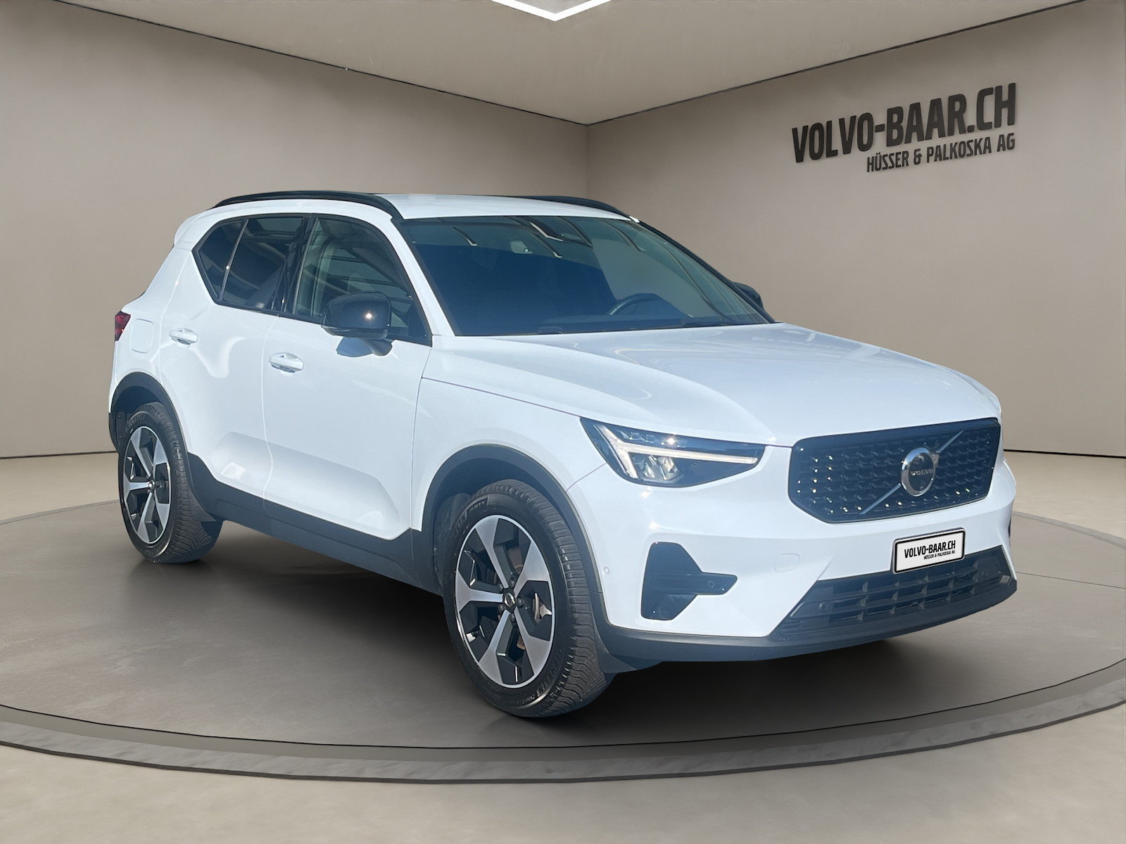VOLVO XC40 2.0 B3 MH Plus Dark, Mild-Hybrid Petrol/Electric, Second hand / Used, Automatic - 7