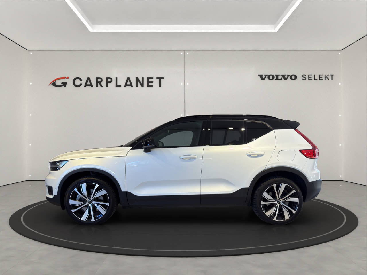 VOLVO XC40 P6 Ultimate, Electric, Second hand / Used, Automatic - 2