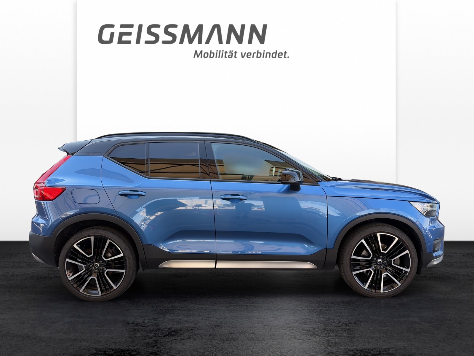 VOLVO XC40 1.5 T5 PiH R-Design, Plug-in-Hybrid Petrol/Electric, Second hand / Used, Automatic - 4