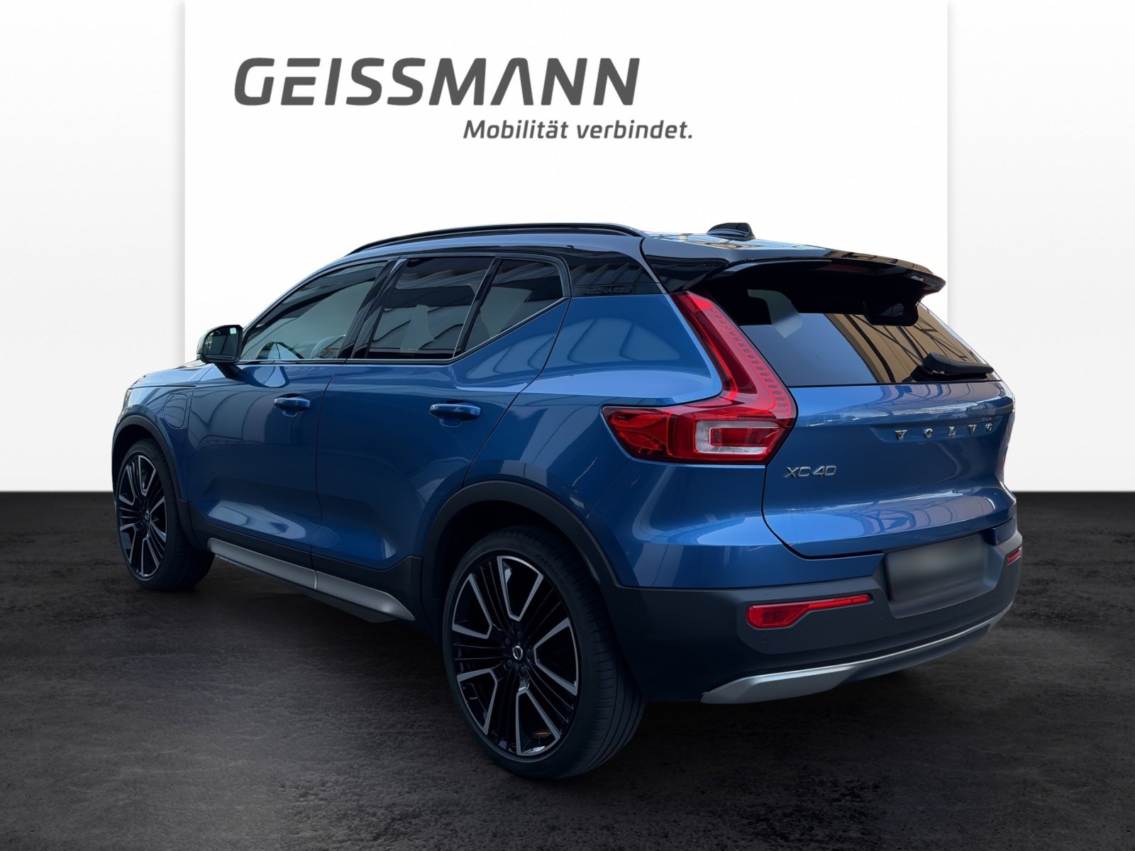 VOLVO XC40 1.5 T5 PiH R-Design, Plug-in-Hybrid Petrol/Electric, Second hand / Used, Automatic - 5