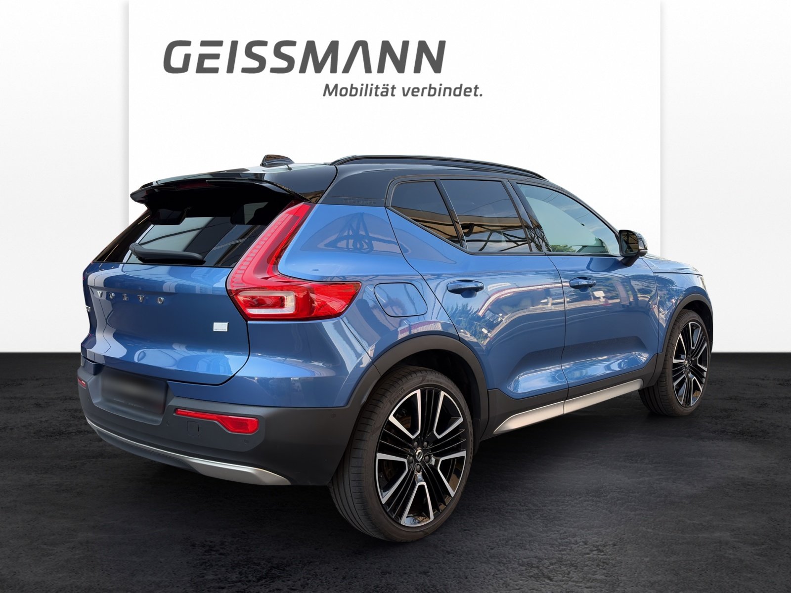 VOLVO XC40 1.5 T5 PiH R-Design, Plug-in-Hybrid Petrol/Electric, Second hand / Used, Automatic - 6