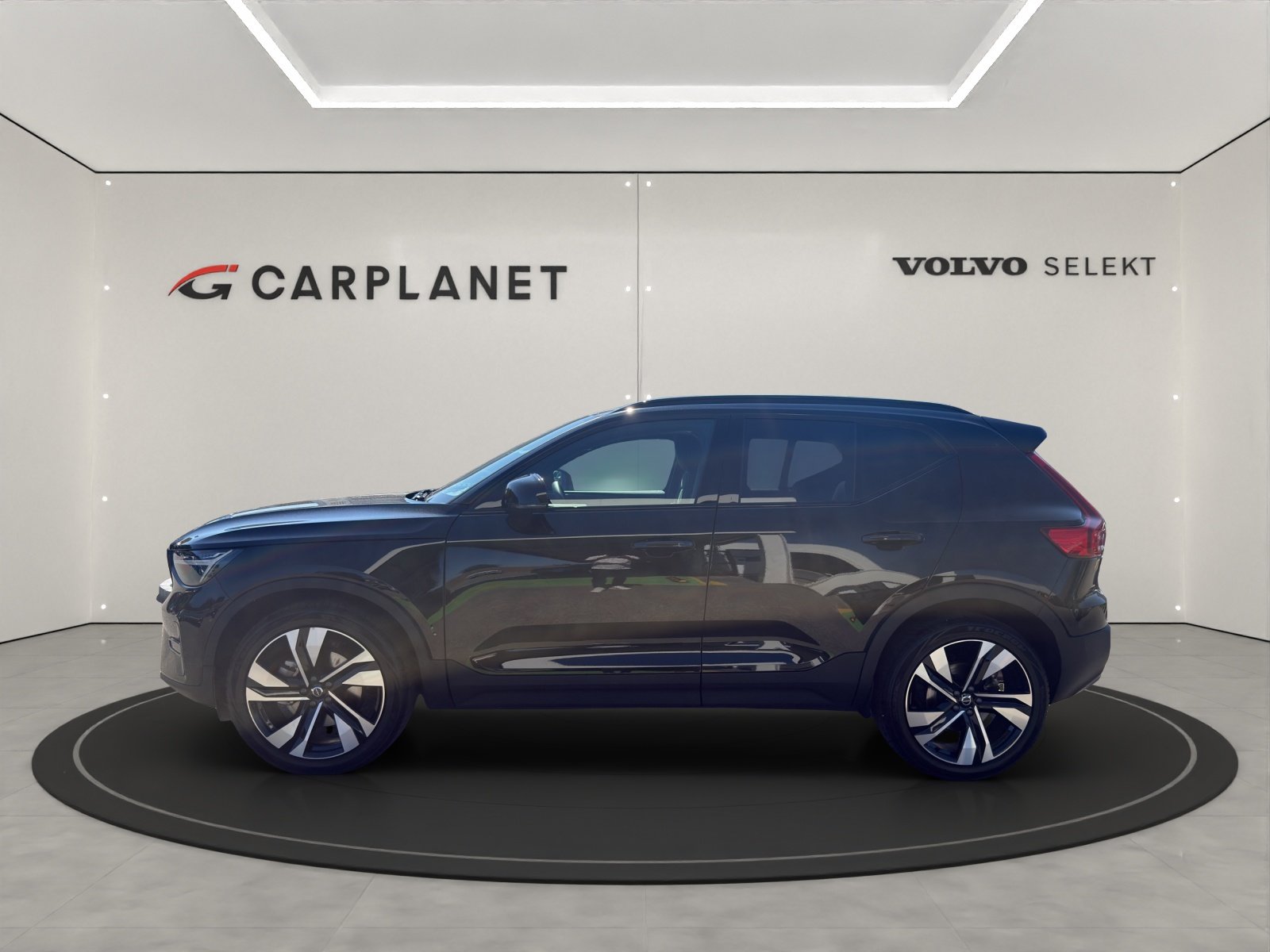 VOLVO XC40 2.0 B3 MH Plus Dark, Hybride Léger Essence/Électricité, Occasion / Utilisé, Automatique - 2