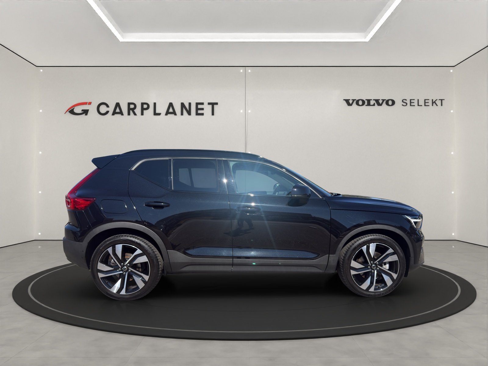 VOLVO XC40 2.0 B3 MH Plus Dark, Hybride Léger Essence/Électricité, Occasion / Utilisé, Automatique - 3