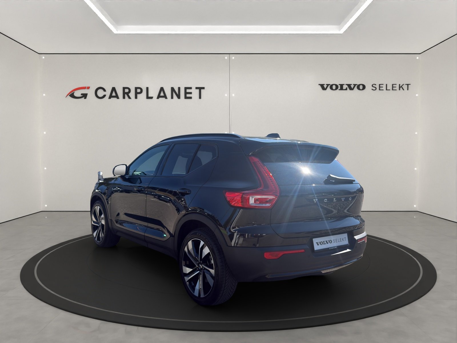 VOLVO XC40 2.0 B3 MH Plus Dark, Hybride Léger Essence/Électricité, Occasion / Utilisé, Automatique - 4