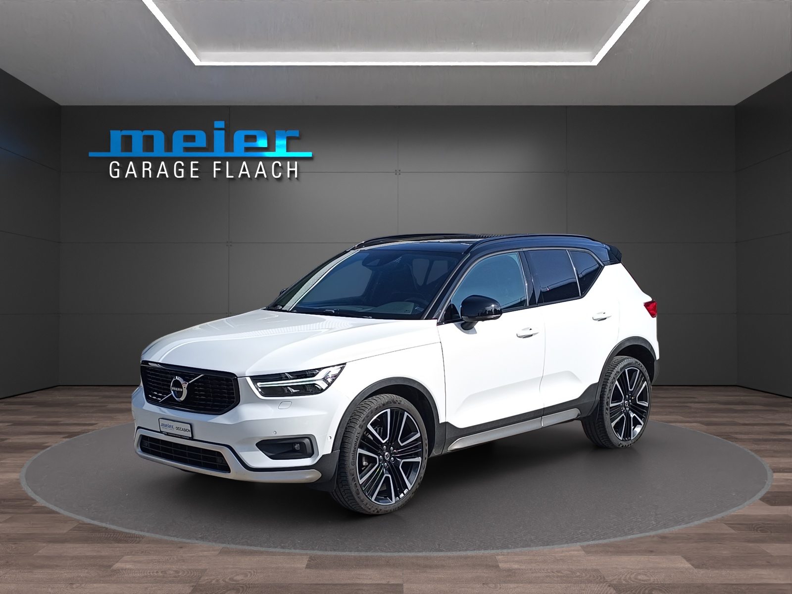 VOLVO XC40 2.0 T5 R-Design AWD