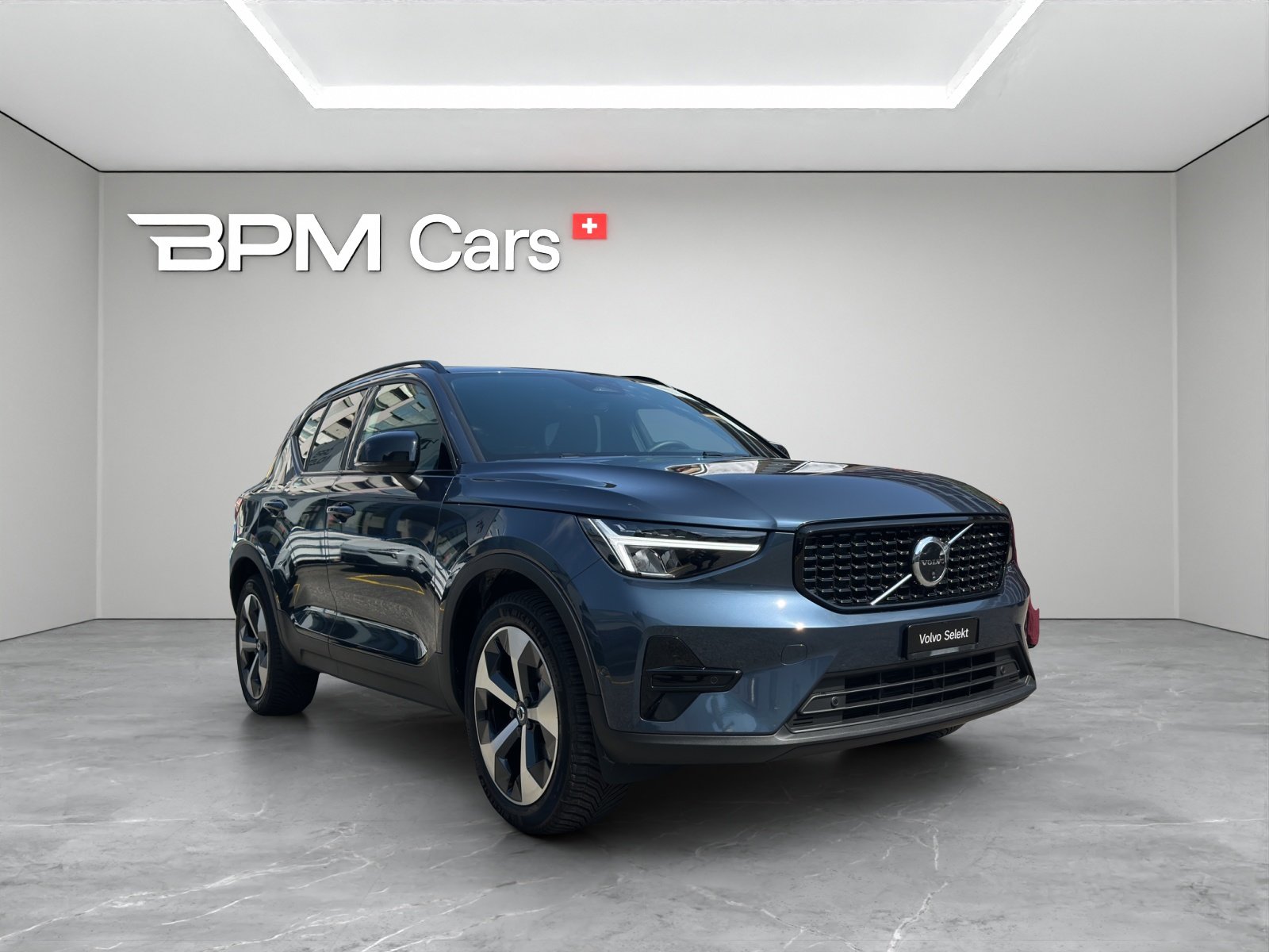 VOLVO XC40 2.0 B3 MH Plus Dark, Hybride Léger Essence/Électricité, Occasion / Utilisé, Automatique - 3