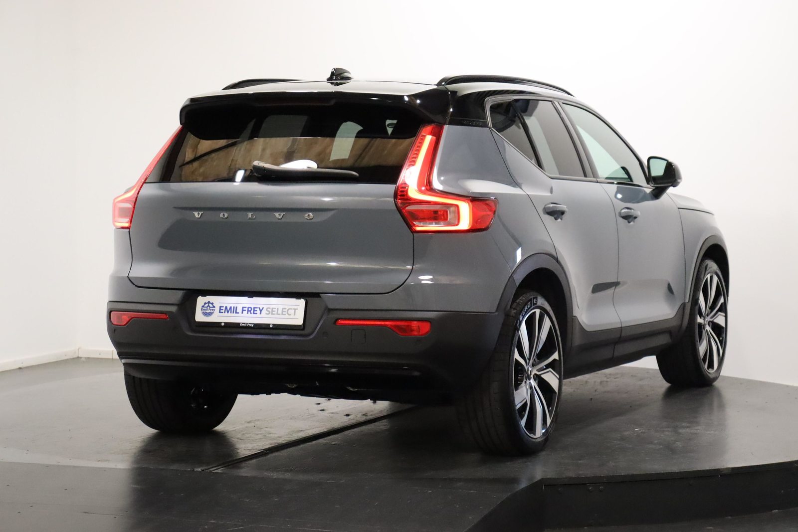 VOLVO XC40 P8 Twin R-Design AWD, Elektro, Occasion / Gebraucht, Automatik - 6