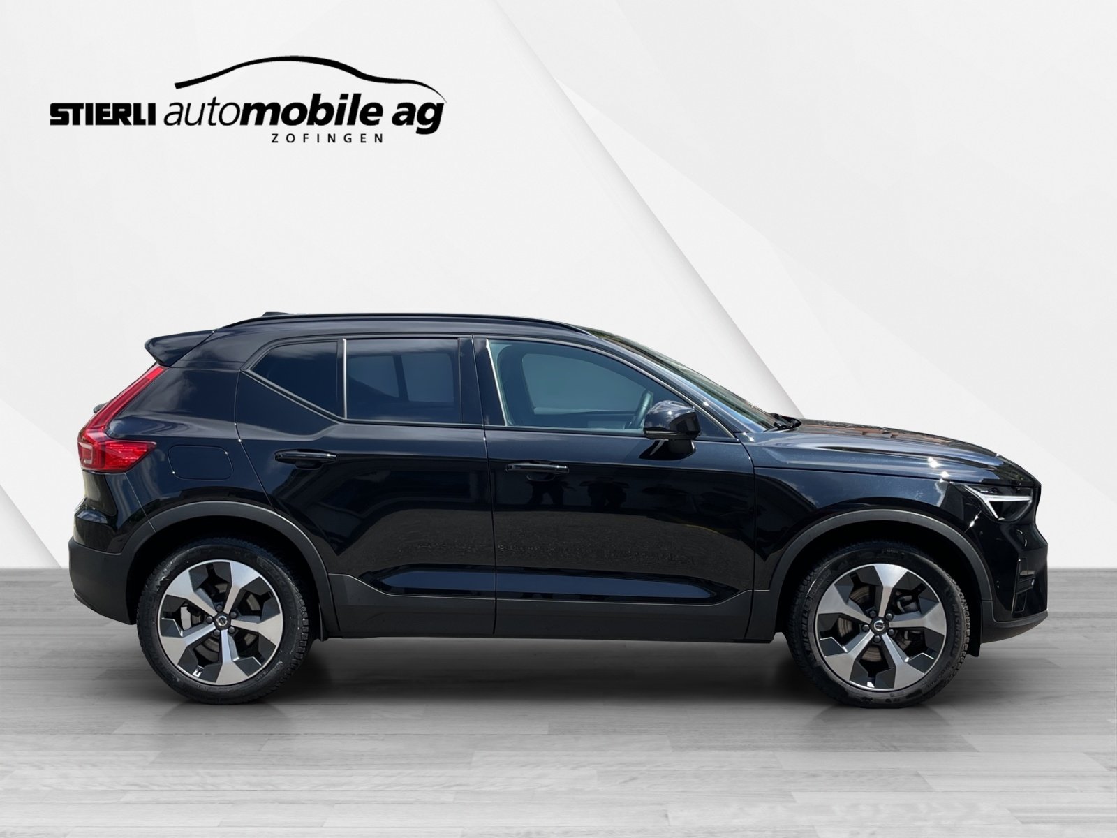 VOLVO XC40 2.0 B3 MH Plus Dark, Mild-Hybrid Benzin/Elektro, Occasion / Gebraucht, Automatik - 4