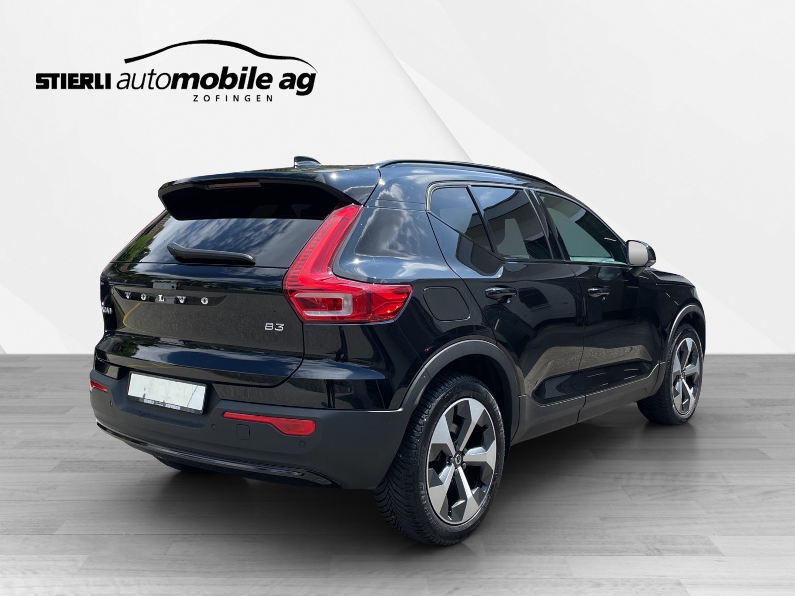 VOLVO XC40 2.0 B3 MH Plus Dark, Mild-Hybrid Benzin/Elektro, Occasion / Gebraucht, Automatik - 5