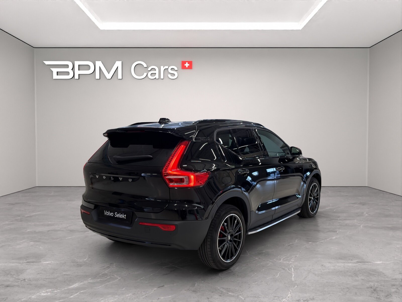 VOLVO XC40 1.5 T4 PiH R-Design, Plug-in-Hybrid Benzin/Elektro, Occasion / Gebraucht, Automatik - 4