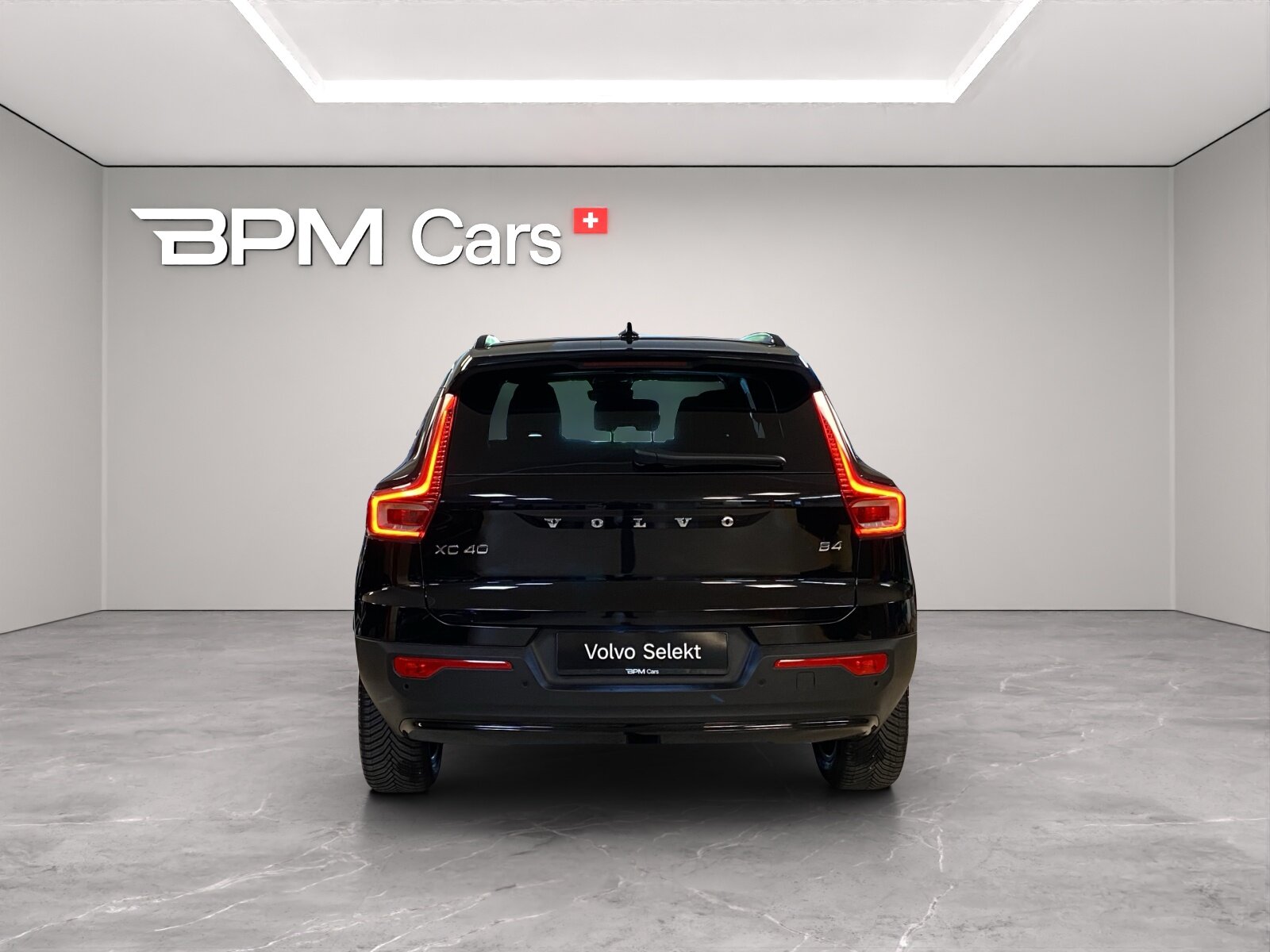VOLVO XC40 2.0 B4 MH Plus Dark, Mild-Hybrid Benzin/Elektro, Occasion / Gebraucht, Automatik - 3