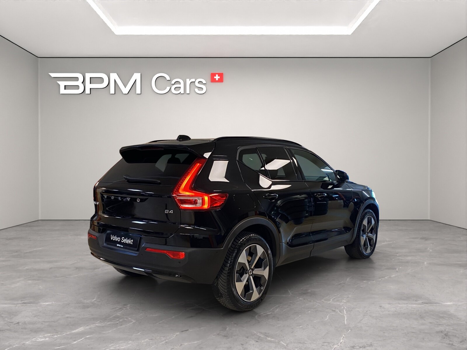 VOLVO XC40 2.0 B4 MH Plus Dark, Mild-Hybrid Benzin/Elektro, Occasion / Gebraucht, Automatik - 4