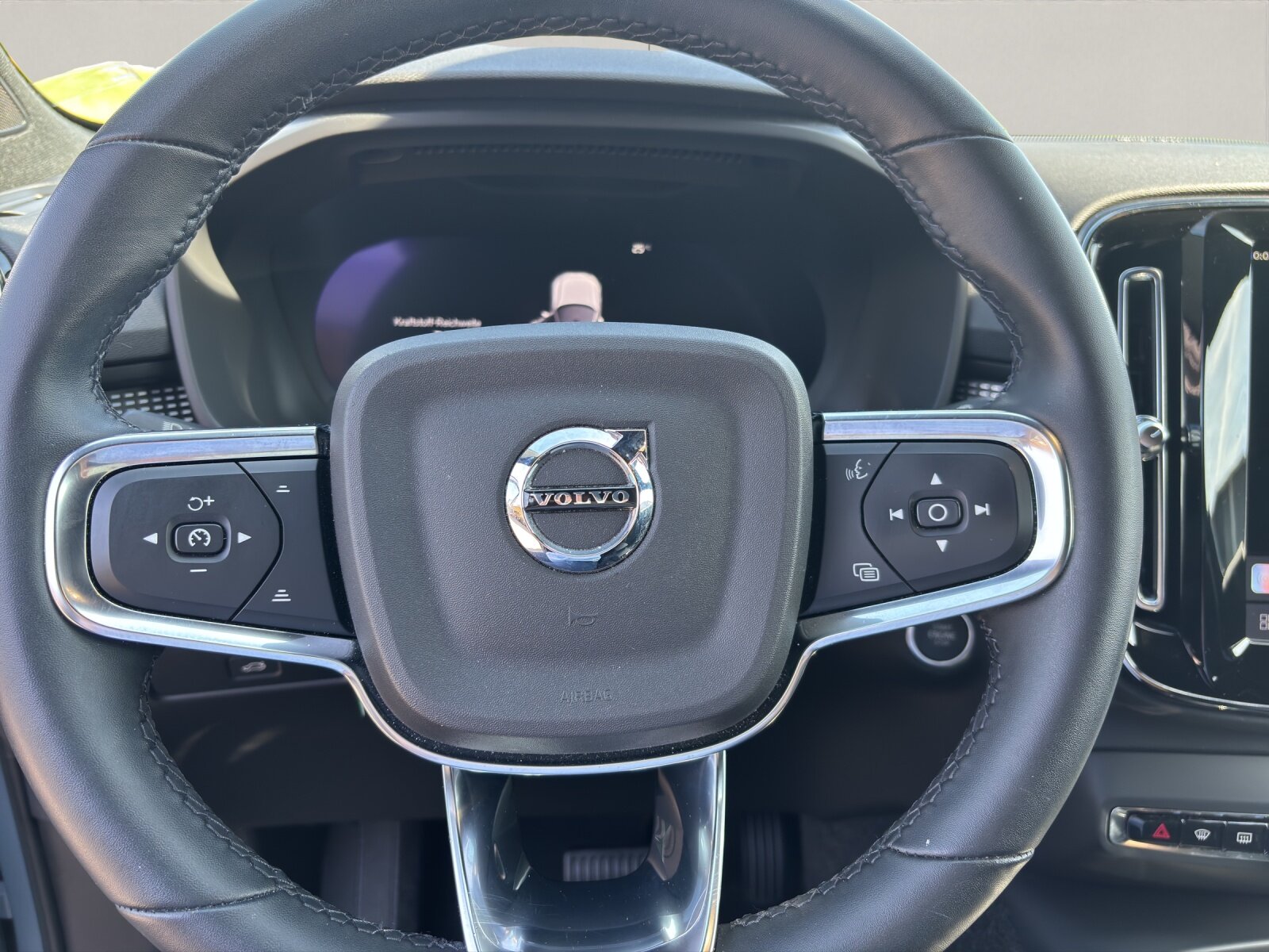 VOLVO XC40 2.0 B3 MH Plus Dark, Hybride Leggero Benzina/Elettrica, Occasioni / Usate, Automatico - 2