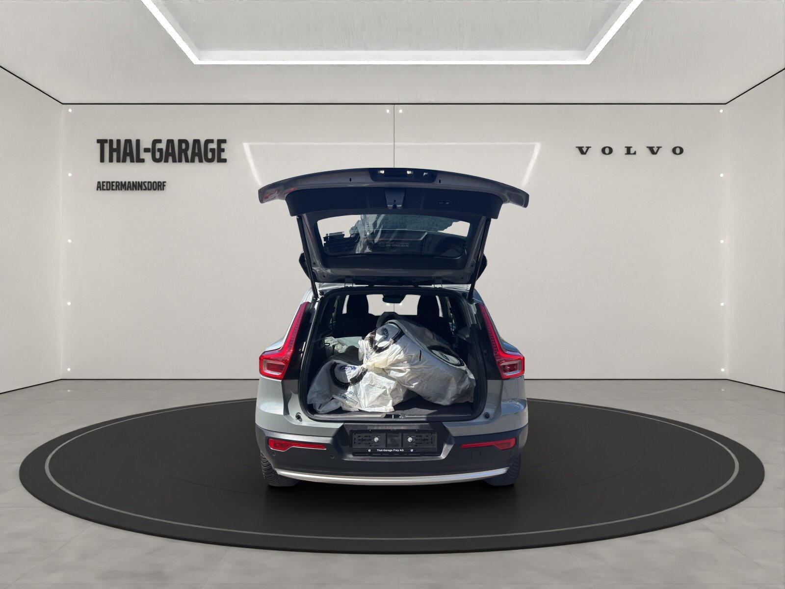 VOLVO XC40 1.5 T5 PiH Plus Bright, Plug-in-Hybrid Benzina/Elettrica, Occasioni / Usate, Automatico - 3