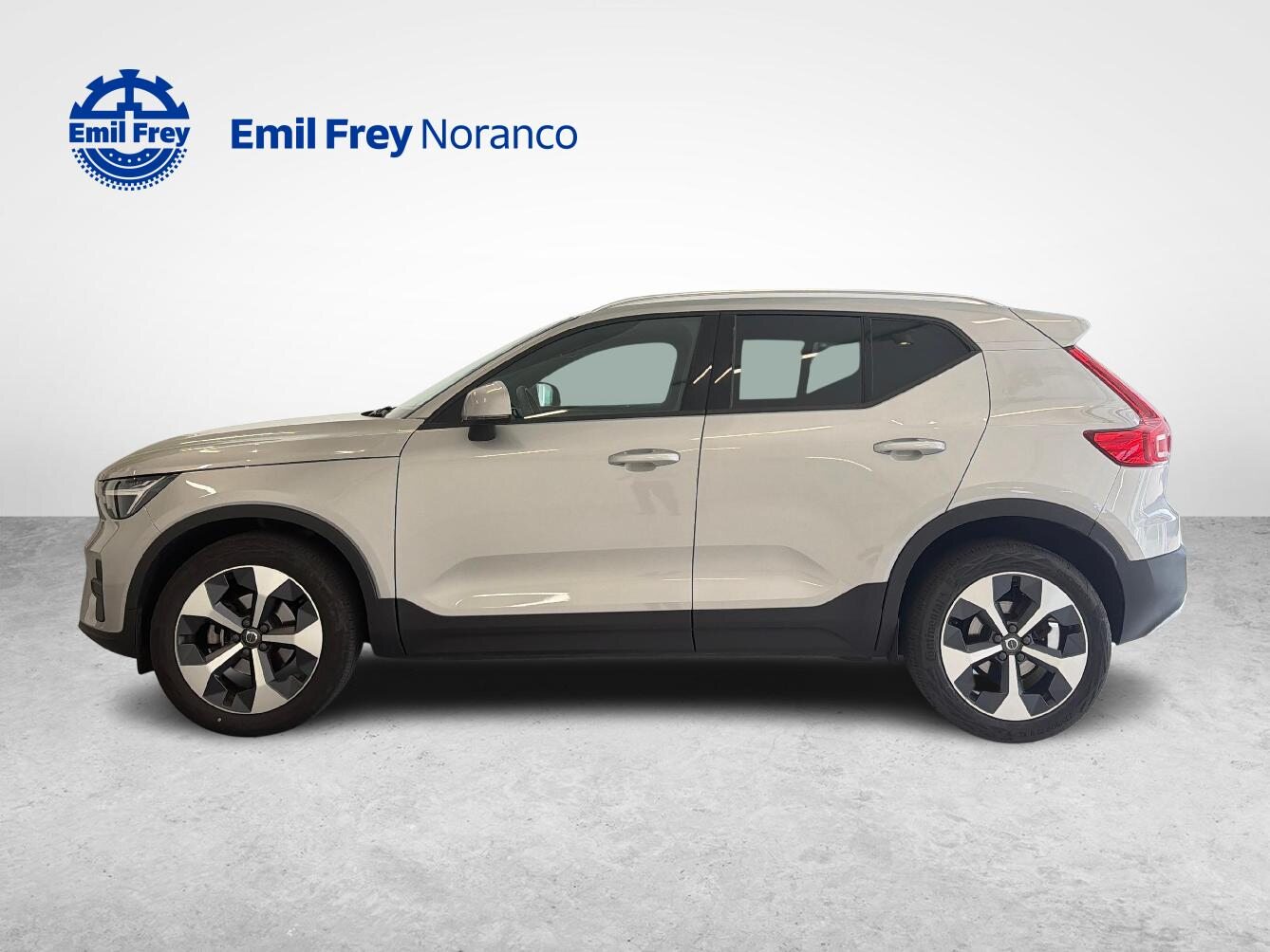 VOLVO XC40 1.5 T2 Core + Ruote invernali incluse, Petrol, Second hand / Used, Automatic - 2
