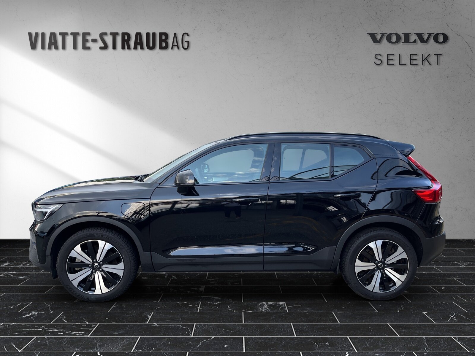 VOLVO XC40 1.5 T4 PiH Plus Dark, Plug-in-Hybrid Petrol/Electric, Second hand / Used, Automatic - 3