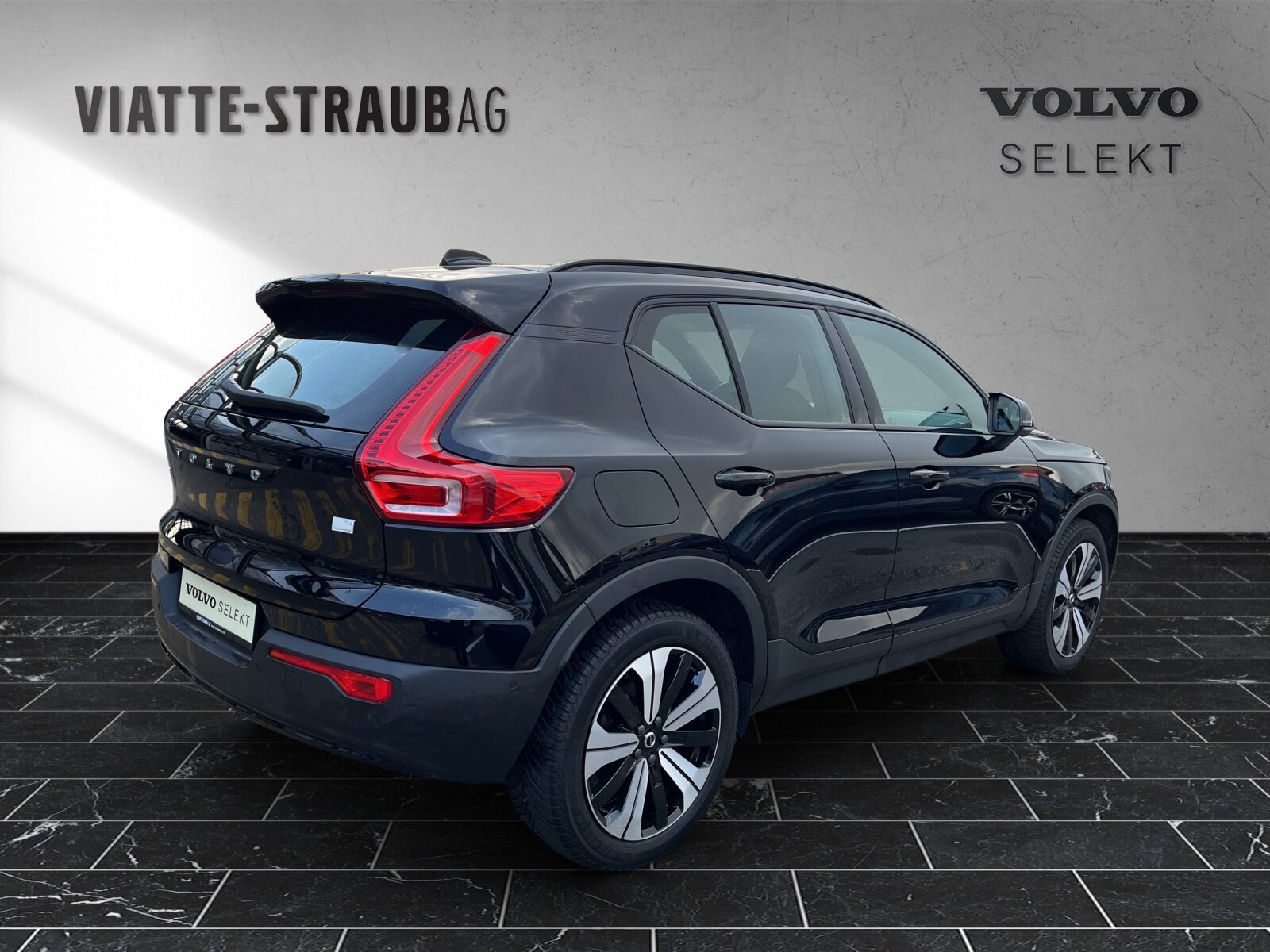 VOLVO XC40 1.5 T4 PiH Plus Dark, Plug-in-Hybrid Petrol/Electric, Second hand / Used, Automatic - 6