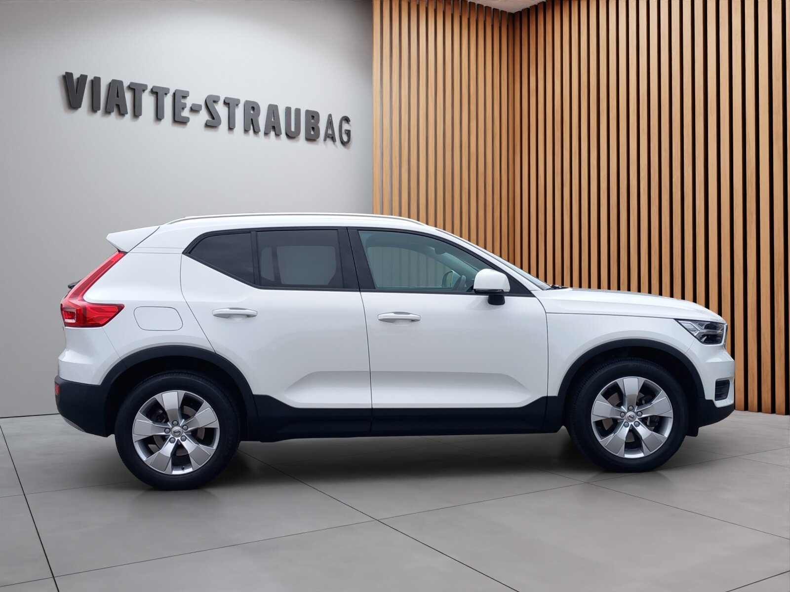 VOLVO XC40 2.0 D4 Momentum AWD, Diesel, Second hand / Used, Automatic - 7