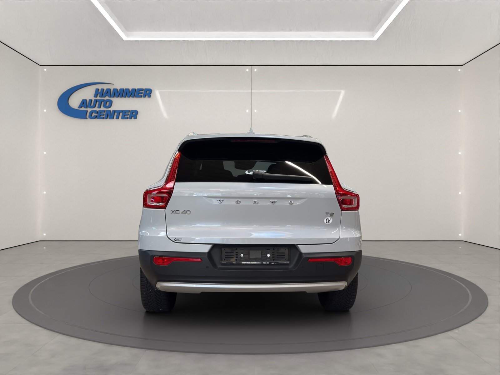 VOLVO XC40 1.5 T2 Momentum, Petrol, Second hand / Used, Automatic - 4