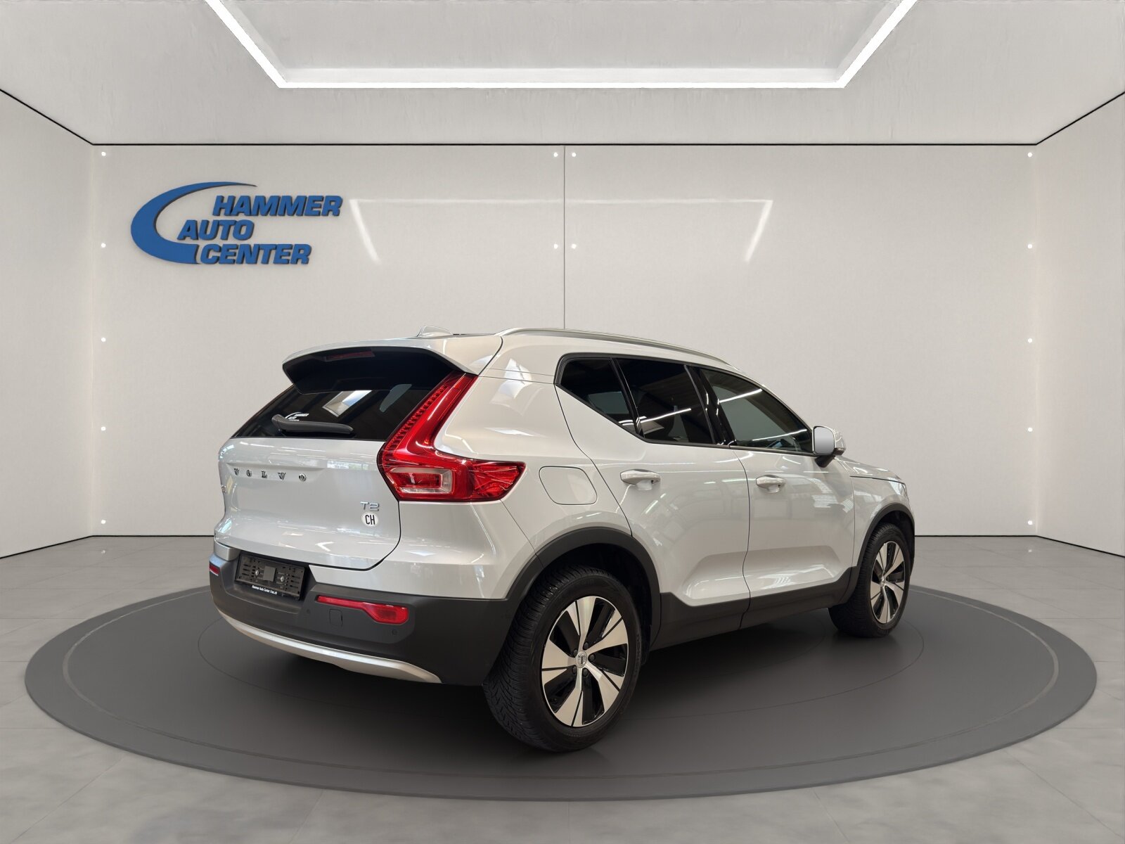 VOLVO XC40 1.5 T2 Momentum, Petrol, Second hand / Used, Automatic - 5