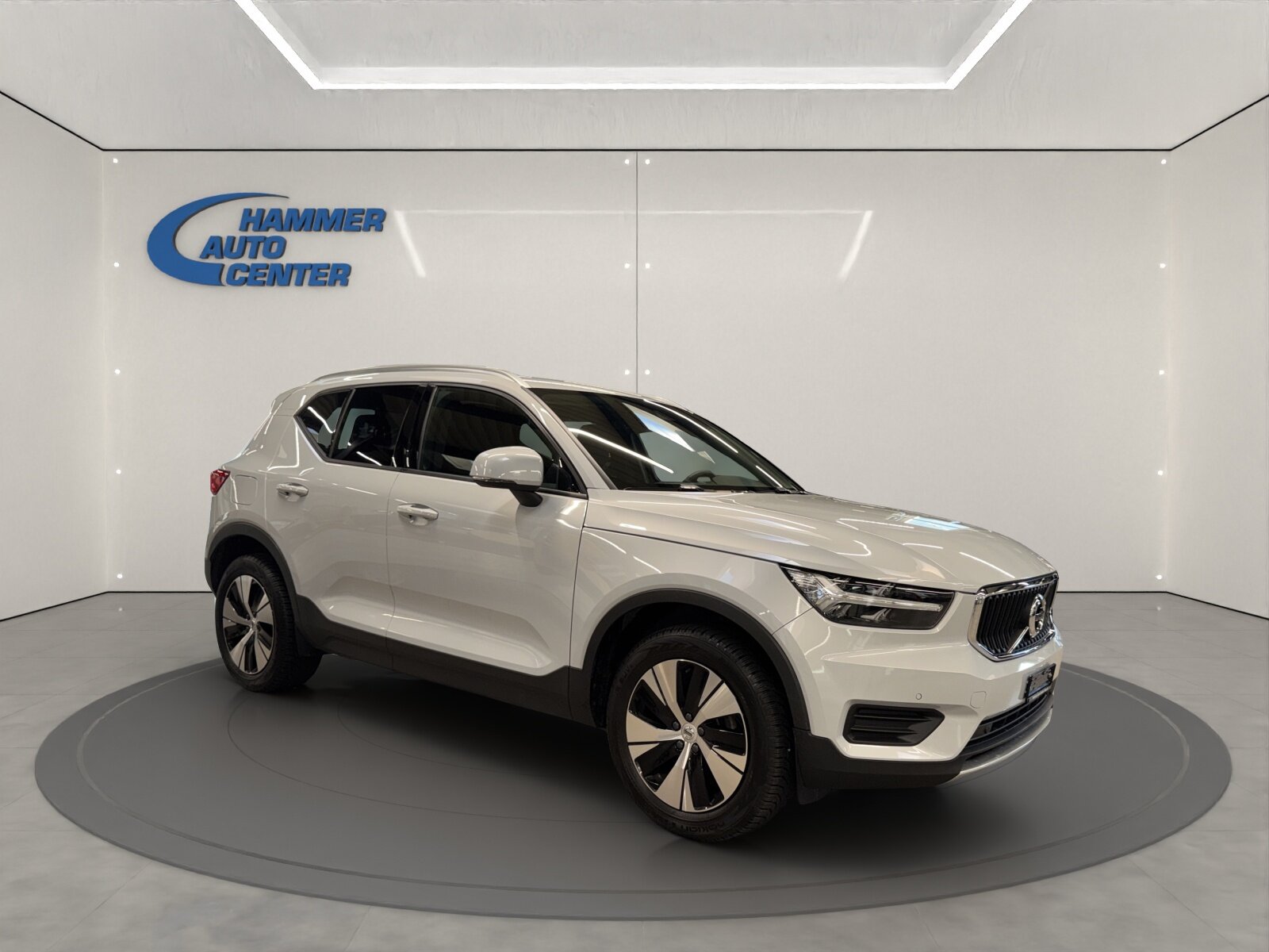 VOLVO XC40 1.5 T2 Momentum, Petrol, Second hand / Used, Automatic - 7