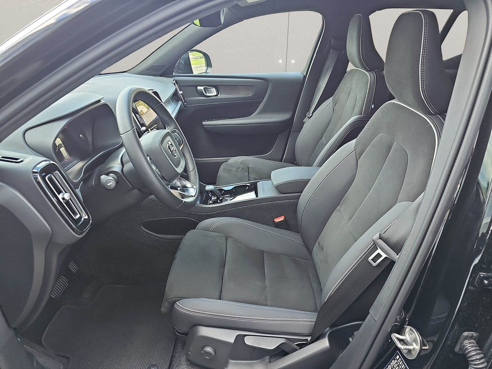 VOLVO XC40 P6 Plus, Elektro, Occasion / Gebraucht, Automatik - 6