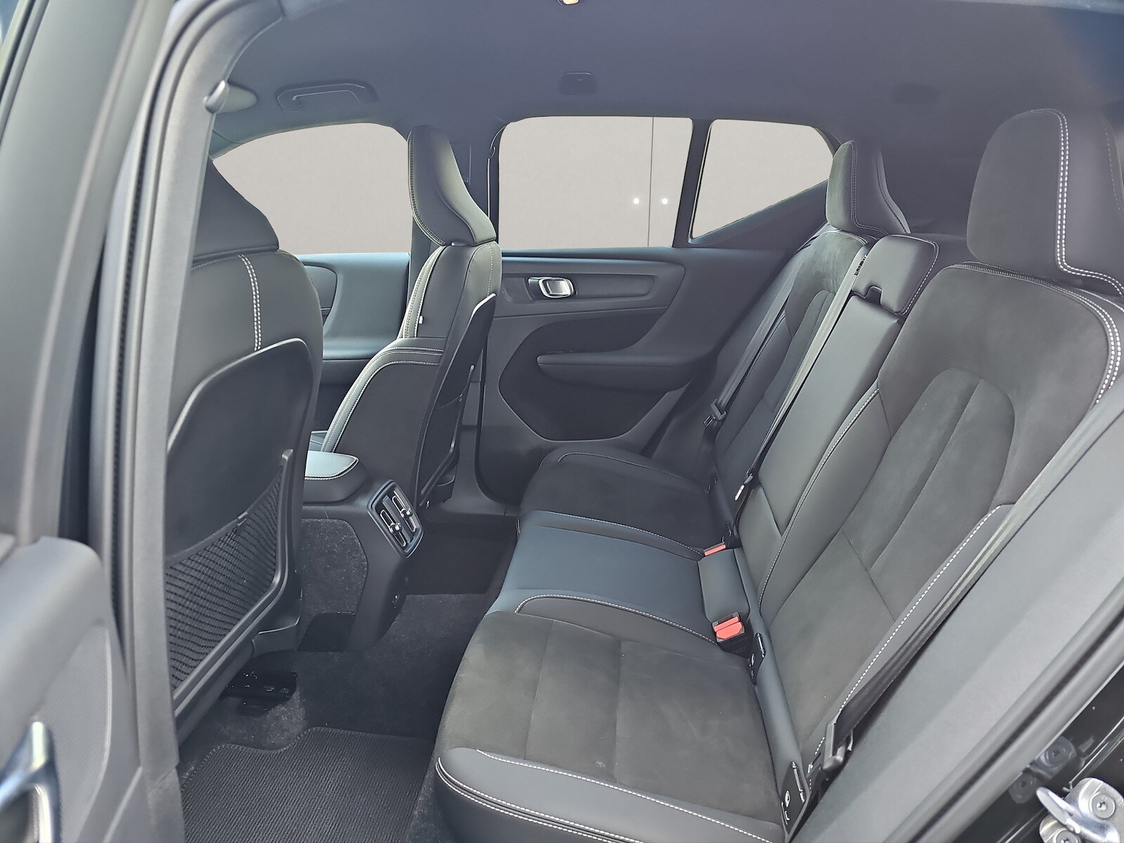 VOLVO XC40 P6 Plus, Elektro, Occasion / Gebraucht, Automatik - 7