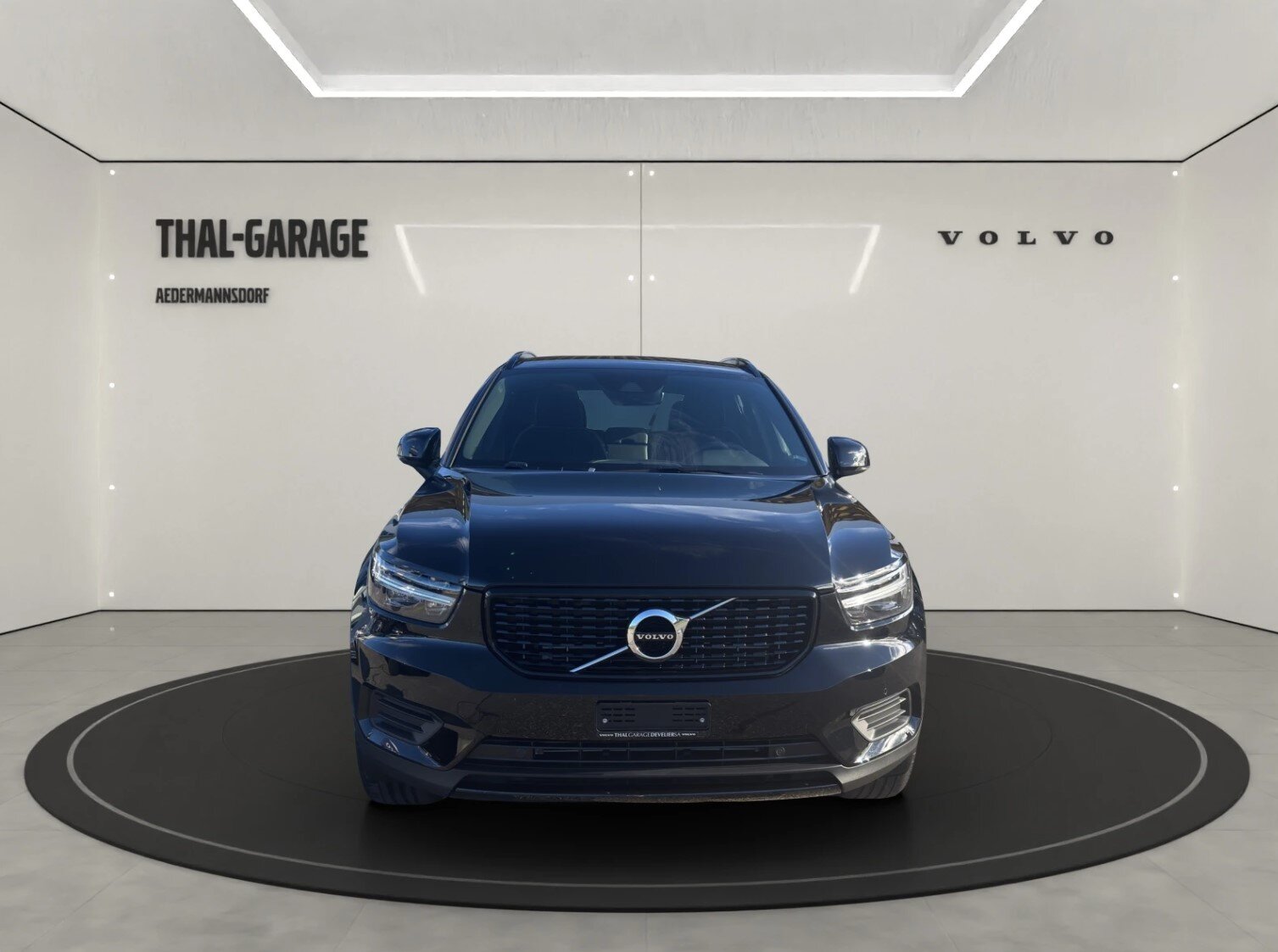 VOLVO XC40 1.5 T4 PiH R-Design, Plug-in-Hybrid Benzin/Elektro, Occasion / Gebraucht, Automatik - 2