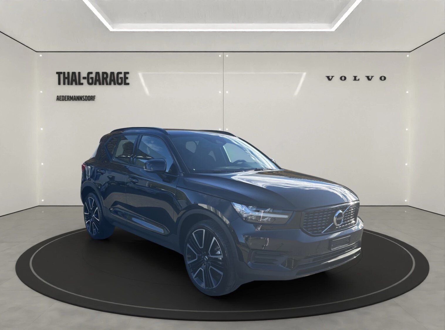 VOLVO XC40 1.5 T4 PiH R-Design, Plug-in-Hybrid Benzin/Elektro, Occasion / Gebraucht, Automatik - 3