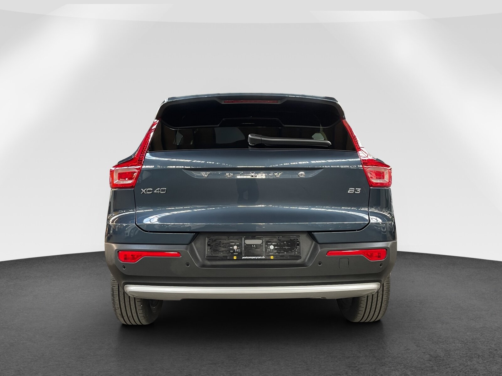 VOLVO XC40 2.0 B3 MH XCITE, Mild-Hybrid Petrol/Electric, Second hand / Used, Automatic - 5