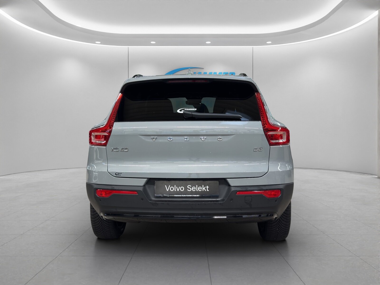 VOLVO XC40 2.0 B3 MH Plus Dark, Mild-Hybrid Benzin/Elektro, Occasion / Gebraucht, Automatik - 5