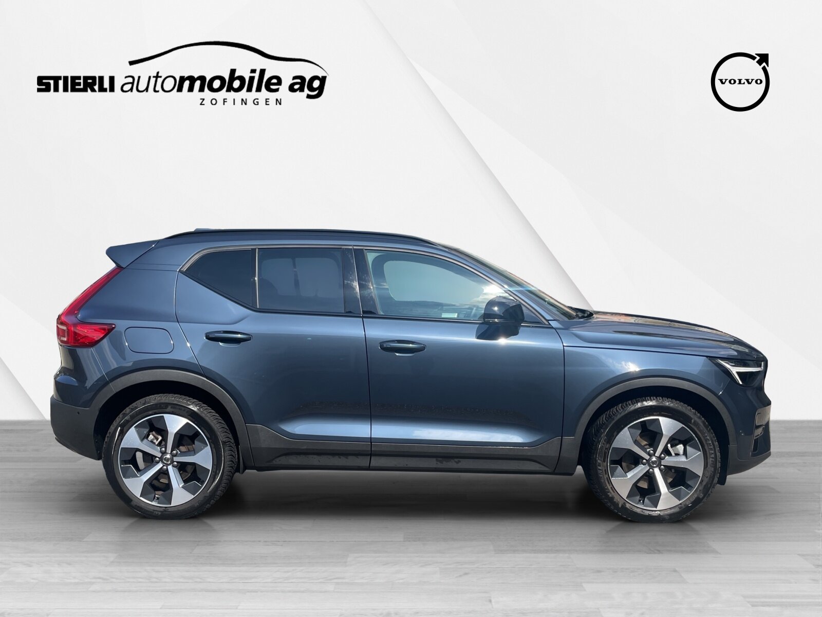 VOLVO XC40 2.0 B3 MH Plus Dark, Hybride Léger Essence/Électricité, Occasion / Utilisé, Automatique - 4