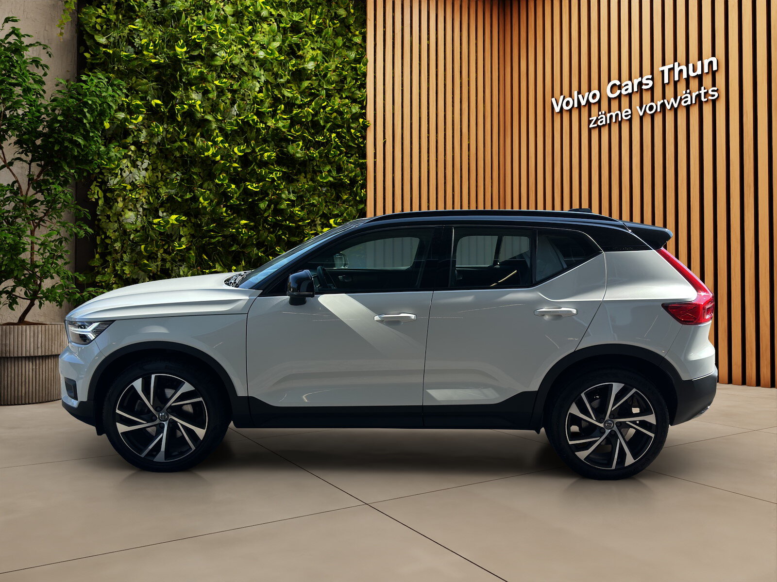VOLVO XC40 2.0 T4 R-Design AWD, Petrol, Second hand / Used, Automatic - 5