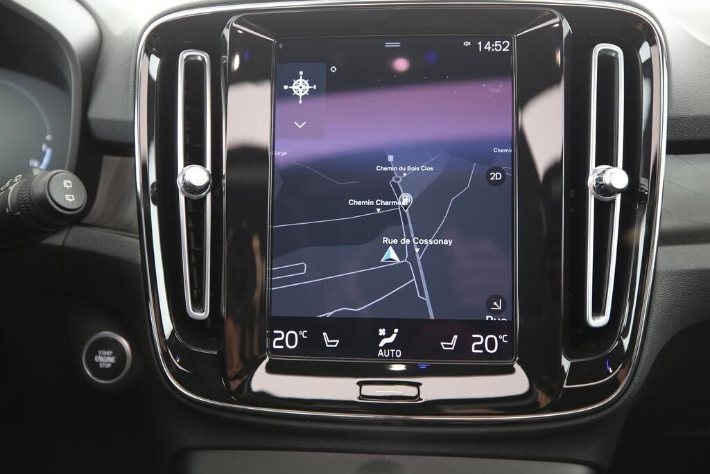 VOLVO XC40 1.5 T4 PiH Ultimate Dark, Plug-in-Hybrid Benzin/Elektro, Occasion / Gebraucht, Automatik - 7