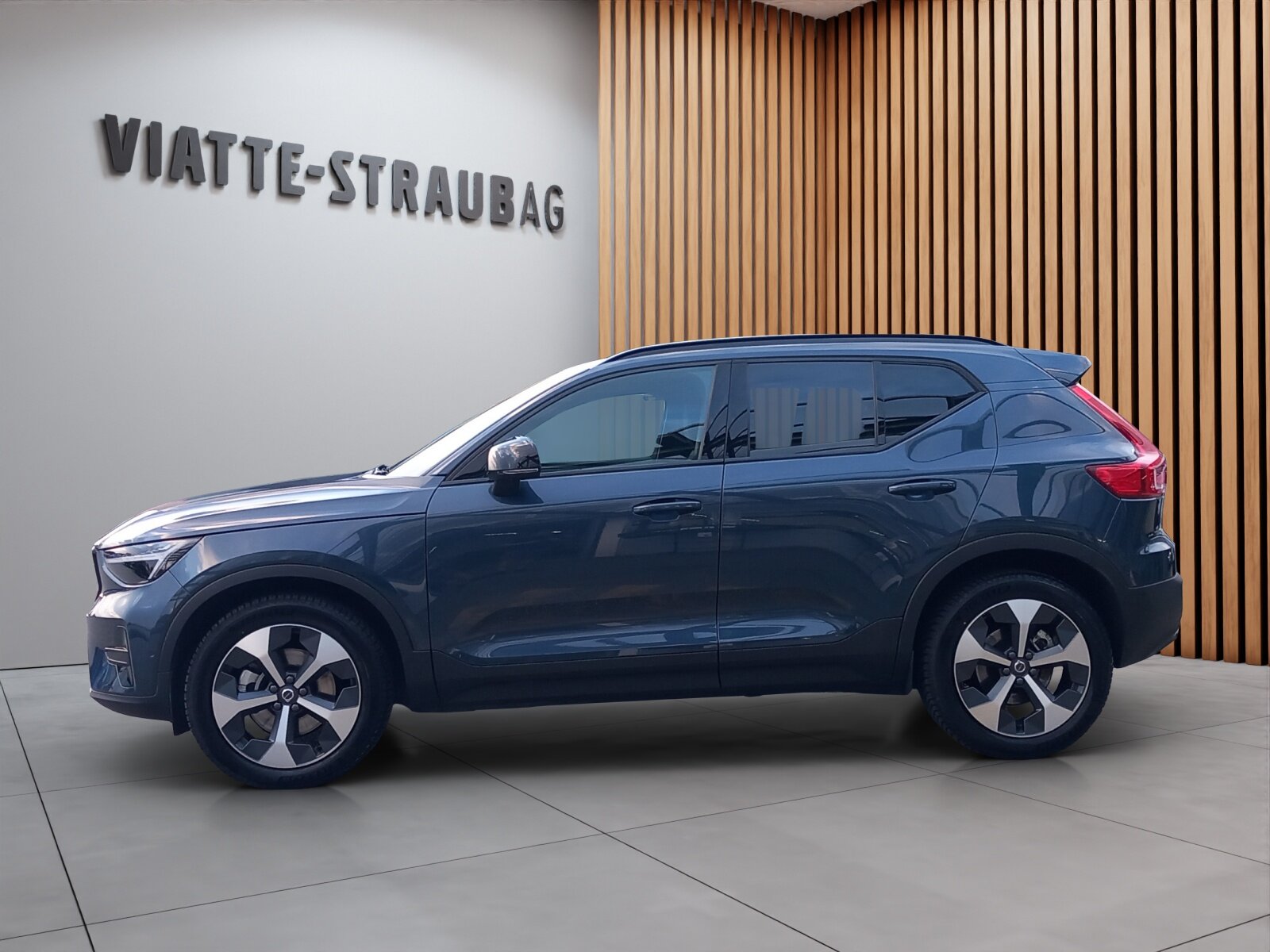 VOLVO XC40 2.0 B3 MH Plus Dark, Mild-Hybrid Petrol/Electric, Second hand / Used, Automatic - 7