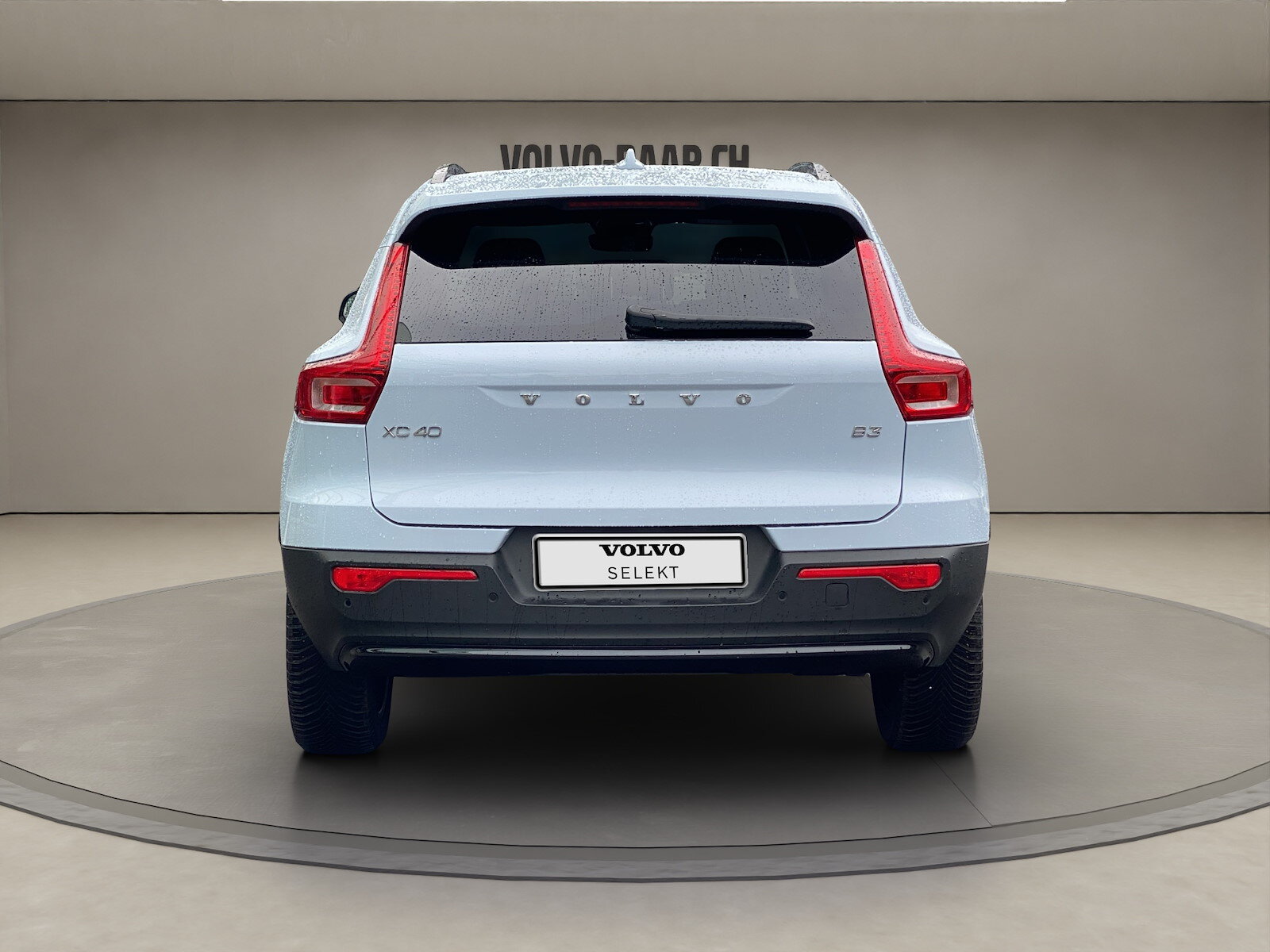 VOLVO XC40 2.0 B3 MH Plus Dark, Mild-Hybrid Petrol/Electric, Second hand / Used, Automatic - 4