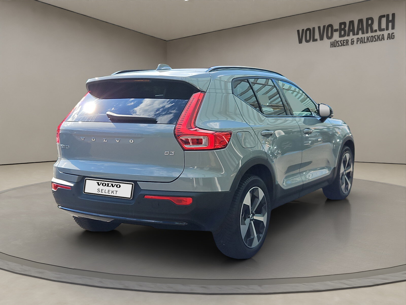 VOLVO XC40 2.0 B3 MH Plus Dark, Mild-Hybrid Petrol/Electric, Second hand / Used, Automatic - 5