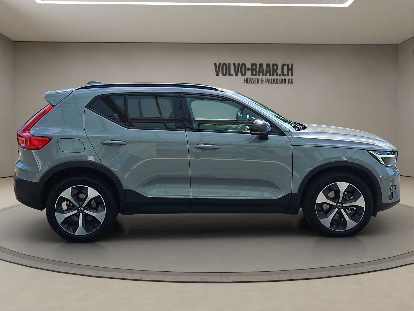 VOLVO XC40 2.0 B3 MH Plus Dark, Mild-Hybrid Petrol/Electric, Second hand / Used, Automatic - 6