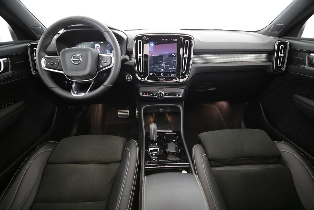 VOLVO XC40 1.5 T4 PiH R-Design, Plug-in-Hybrid Petrol/Electric, Second hand / Used, Automatic - 7