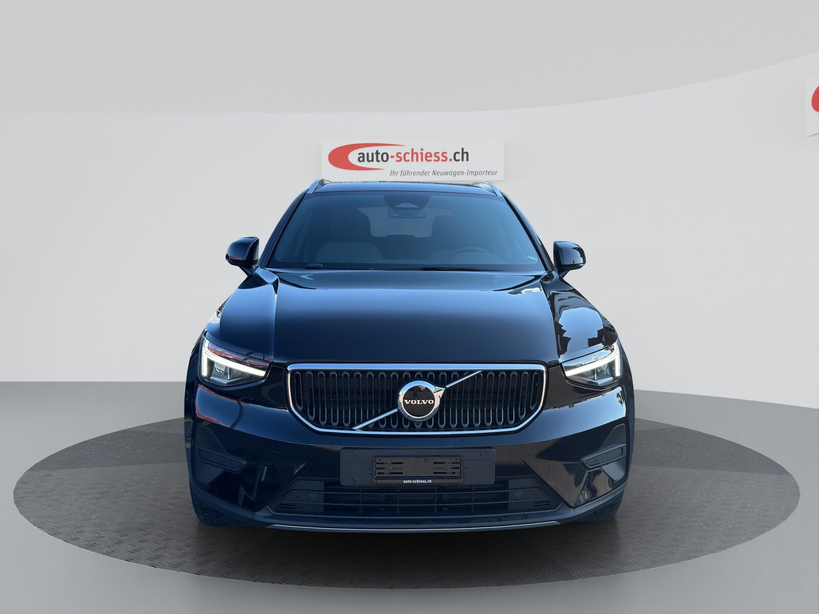 VOLVO XC40 B3 Benzin Mild Hybrid Core DCT, Mild-Hybrid Benzin/Elektro, Occasion / Gebraucht, Automatik - 2