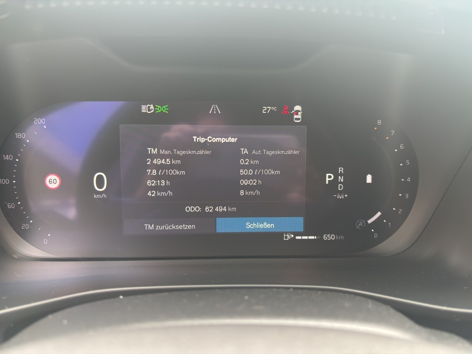 VOLVO XC40 2.0 B4 MH Plus Dark AWD, Mild-Hybrid Petrol/Electric, Second hand / Used, Automatic - 3