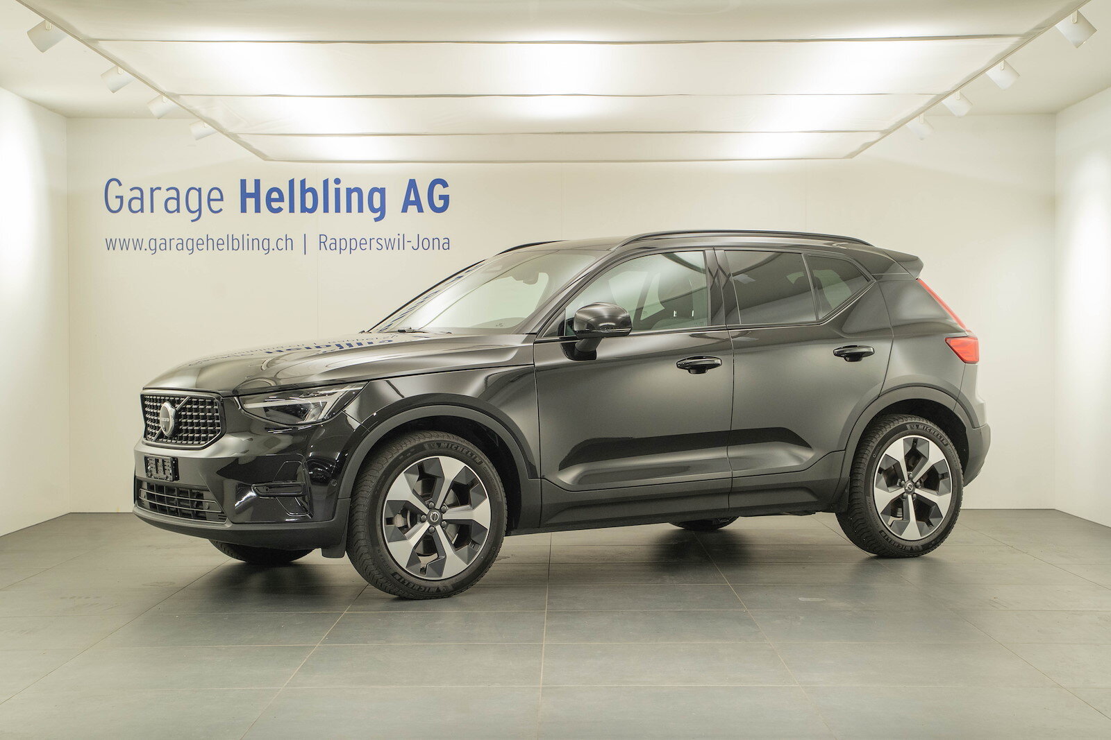 VOLVO XC40 2.0 B4 MH Plus Dark