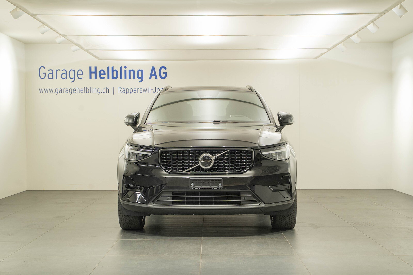 VOLVO XC40 2.0 B4 MH Plus Dark, Mild-Hybrid Petrol/Electric, Second hand / Used, Automatic - 2